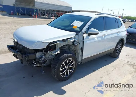 2020 Volkswagen Tiguan 2.0T Se/2.0T Se R-Line Black/2.0T Sel z USA, uszkodzony, nr VIN 3VV3B7AX1LM083467